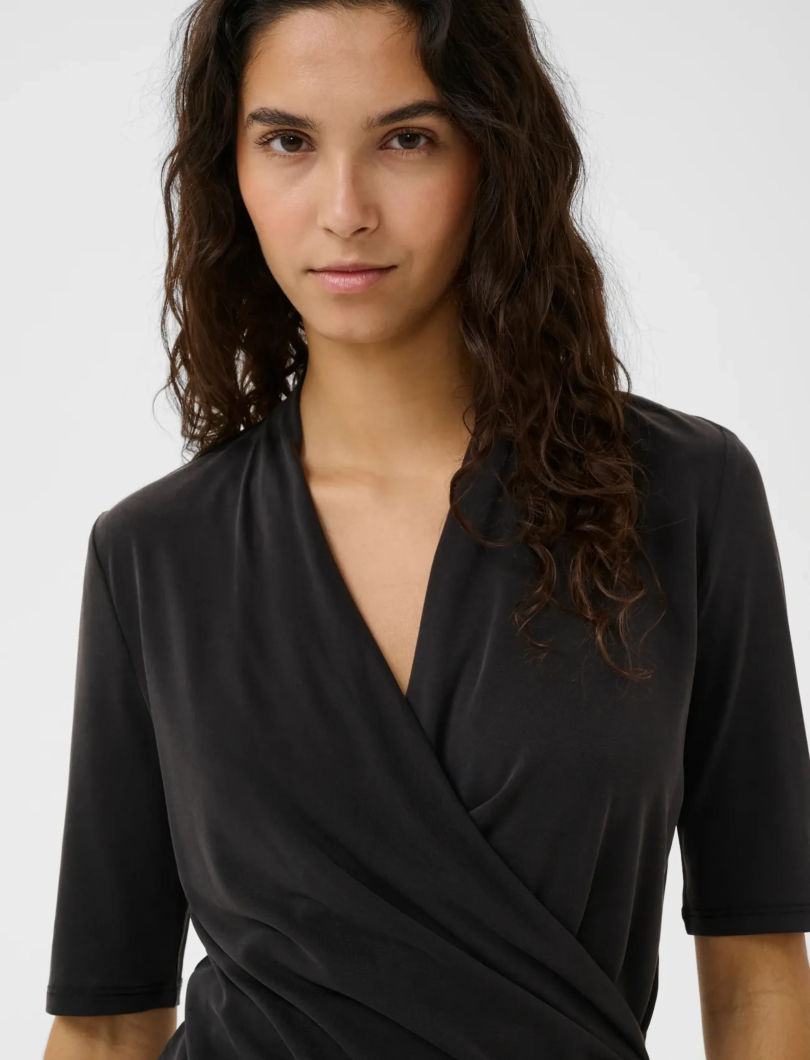 Soaked - SLColumbine Wrap Blouse SS - kortærmede bluser - black - 5