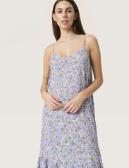 Soaked in Luxury - SLZaya Strap Dress - vasarinės suknelės - lavender flickering floral - 2