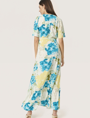Soaked in Luxury - SLIndre Karven Maxi Dress - ballīšu apģērbs par outlet cenām - deep lake watercolour print - 4