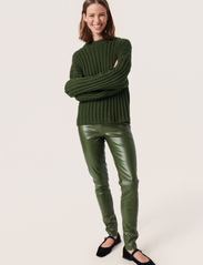 Soaked in Luxury - SLFranna Rib Pullover - džemperiai - kombu green - 2