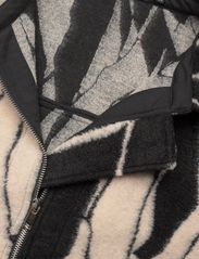 Soaked in Luxury - SLGale Jacket - winter jackets - black & white rock print - 3