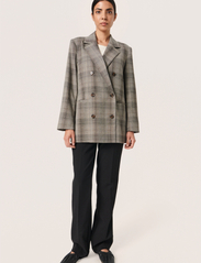 Soaked in Luxury - SLStorie Nadia Blazer - ballīšu apģērbs par outlet cenām - hot fudge checks - 3
