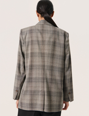 Soaked in Luxury - SLStorie Nadia Blazer - ballīšu apģērbs par outlet cenām - hot fudge checks - 4