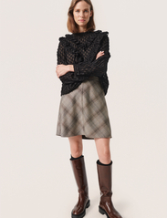 Soaked in Luxury - SLStorie Yara Skirt - korte rokken - hot fudge checks - 3