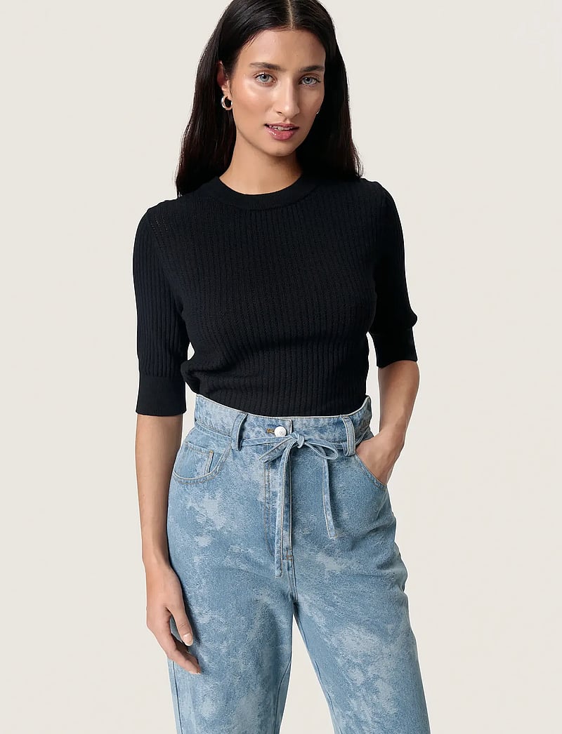 Soaked in Luxury - SLSpina Tee - t-shirts - black - 0