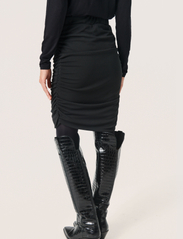 Soaked in Luxury - SLIrmeline Early Skirt - short skirts - black - 4