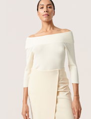 Soaked in Luxury - SLIndianna Offshoulder Pullover - long-sleeved tops - pearled ivory - 2