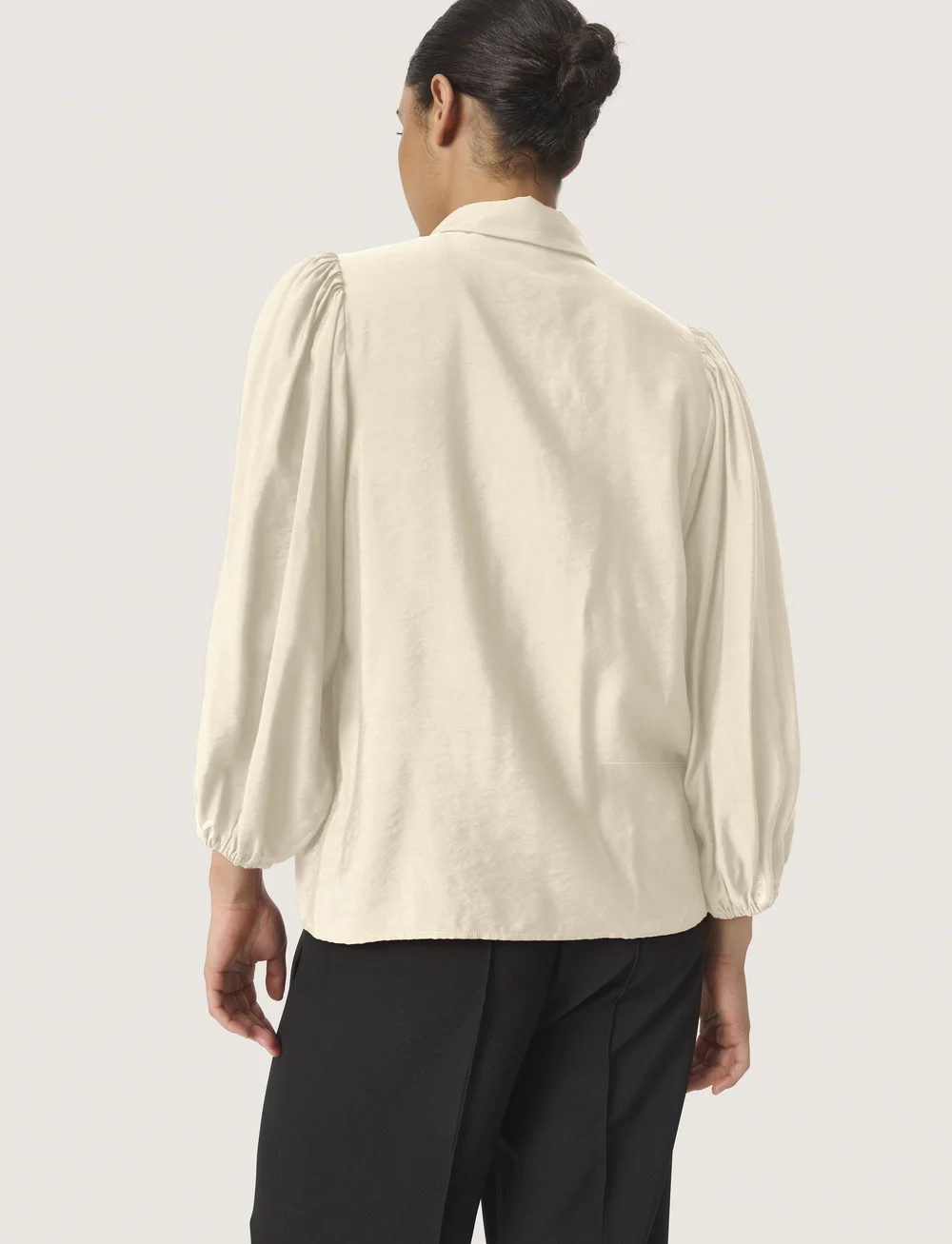 Soaked in Luxury - SLLeodora Stefani Shirt 3/4 - långärmade skjortor - oatmeal - 4