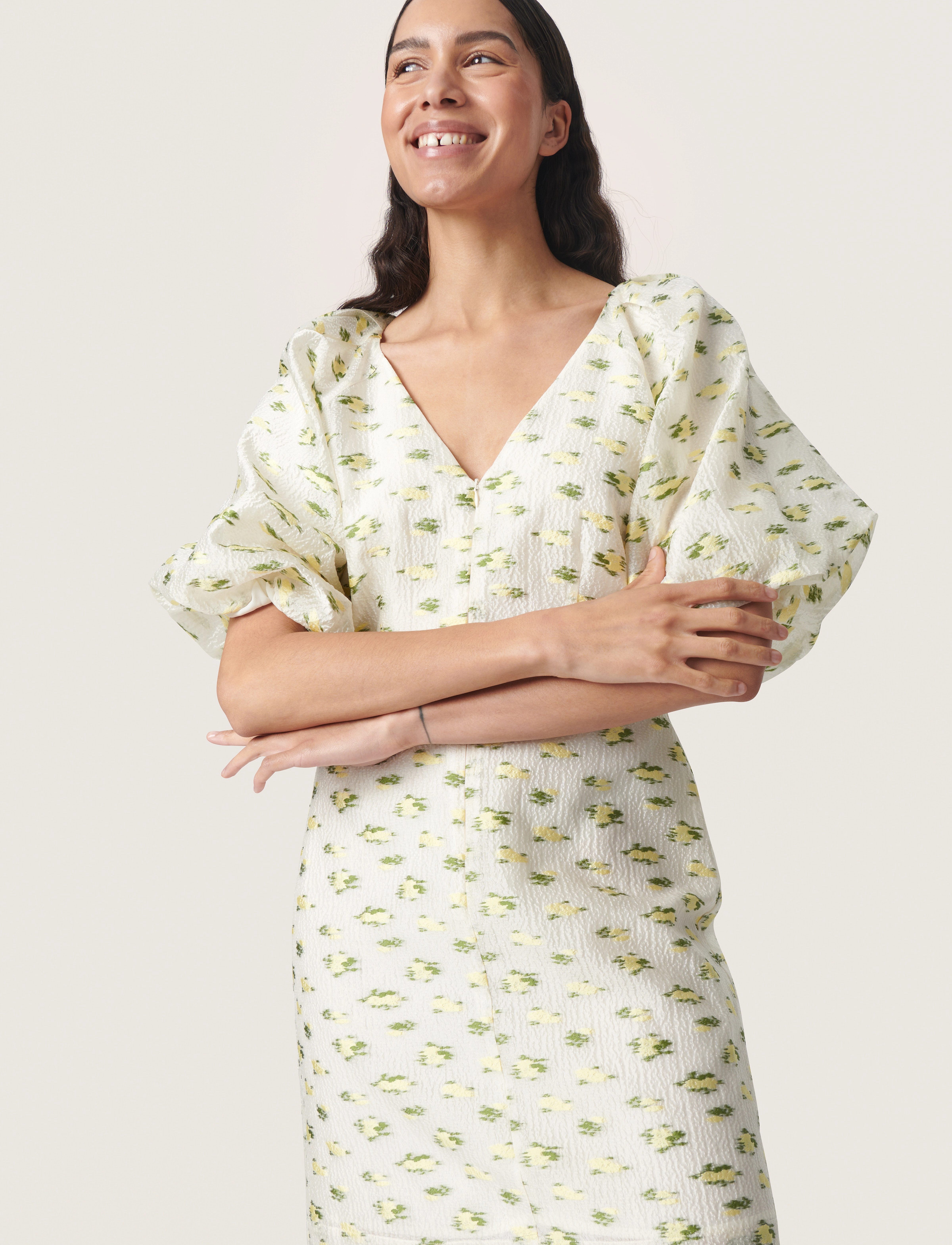 Soaked SLKamila Jacinta Dress - Kjoler - FLOWER JACQUARD / cream
