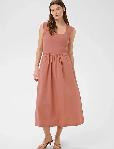 Soaked in Luxury Summer Dresses - Buy online at Boozt.com Soaked in Luxury Summer Dresses - Buy online at Boozt.com