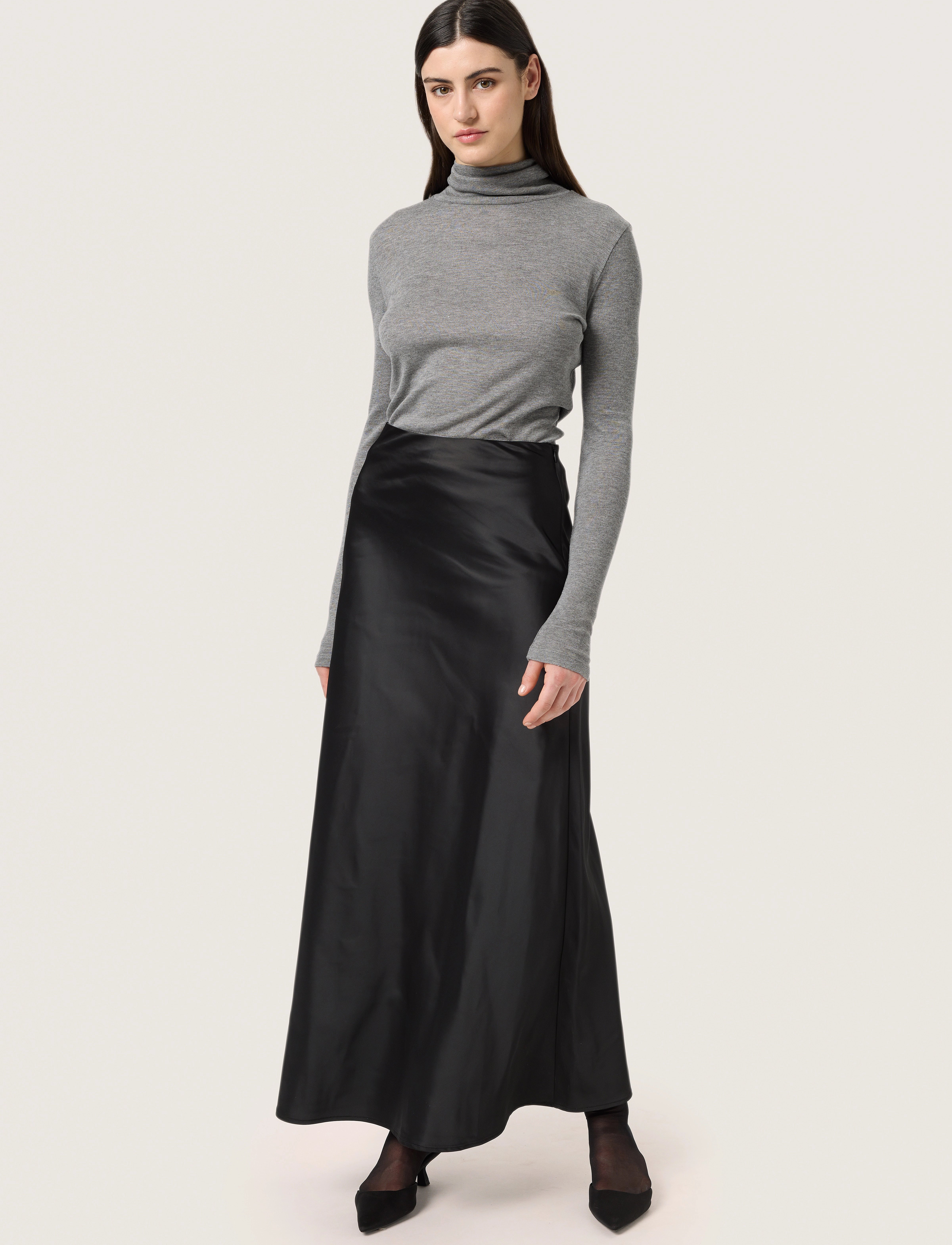 Soaked - SLAnna Skirt - satengskjørt - black - 3