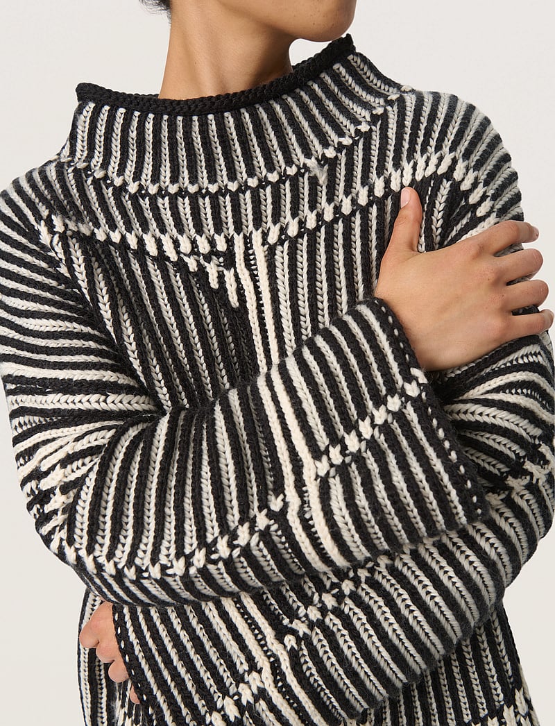 Soaked in Luxury - SLYelena Highneck Pullover - sviitrid - black - 5