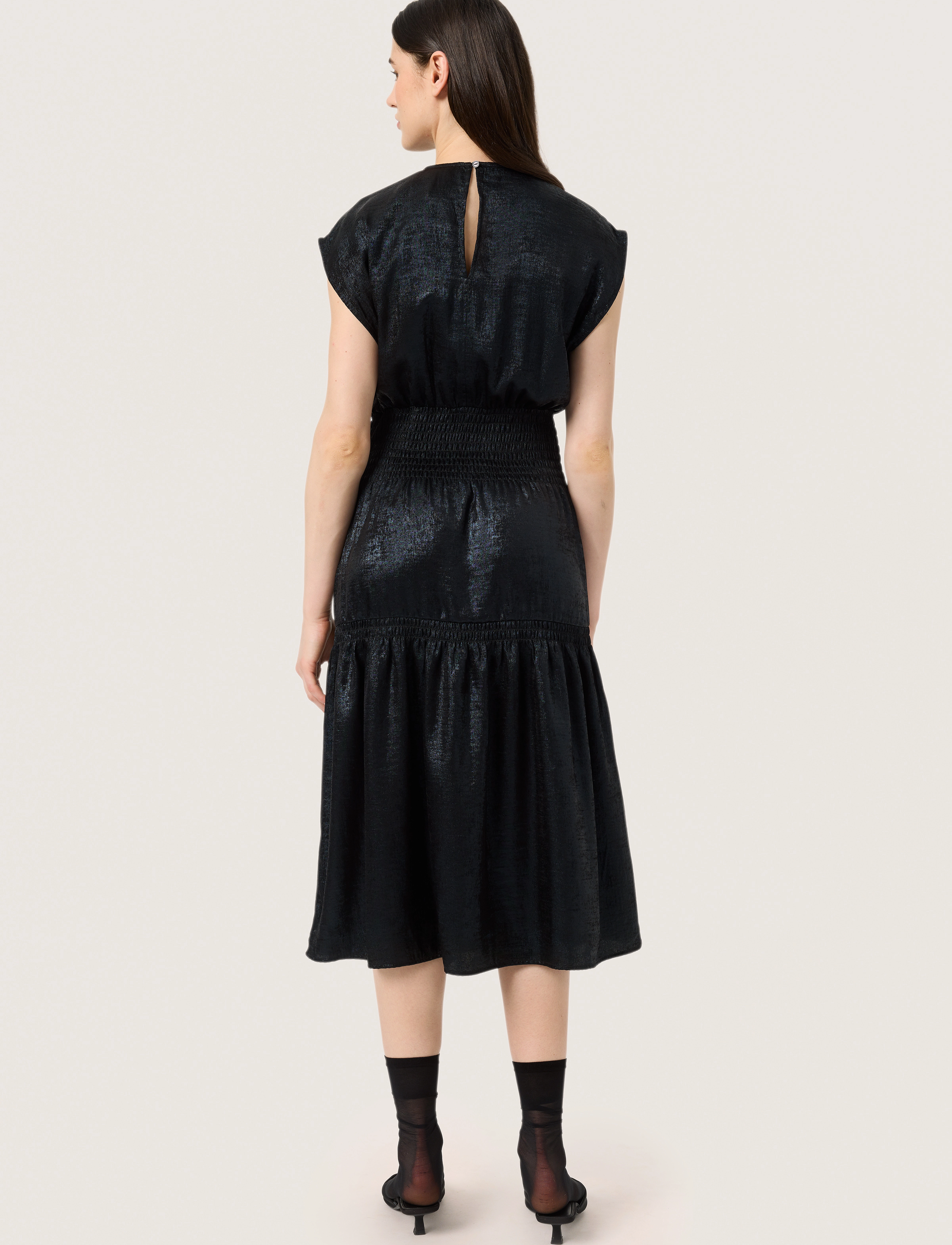 Soaked - SLElvie Layna Dress - midikleider - black - 4