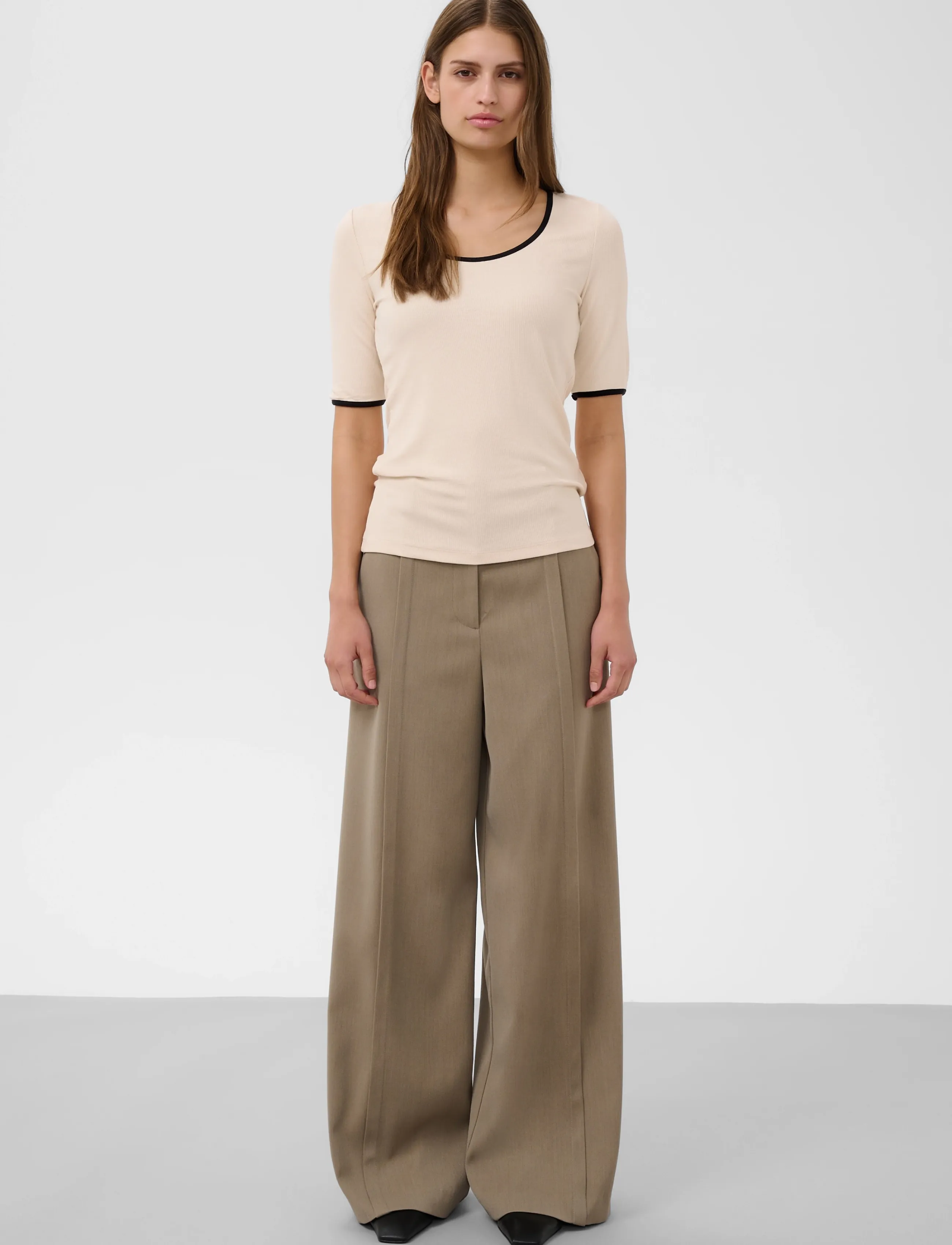 Soaked - SLNaida Tee - sandshell - 3