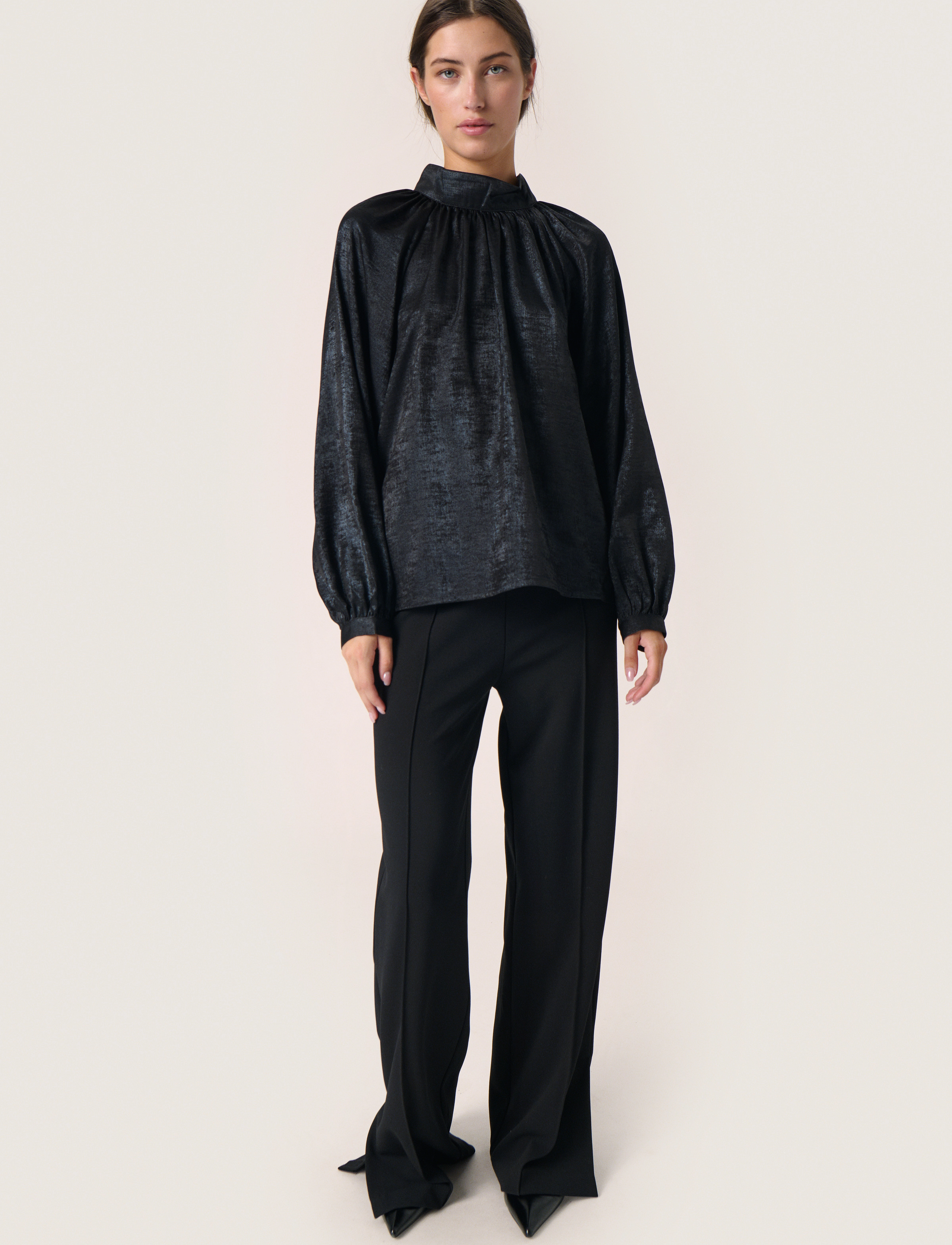 Soaked - SLElvie Ronya Blouse - long-sleeved blouses - black - 4