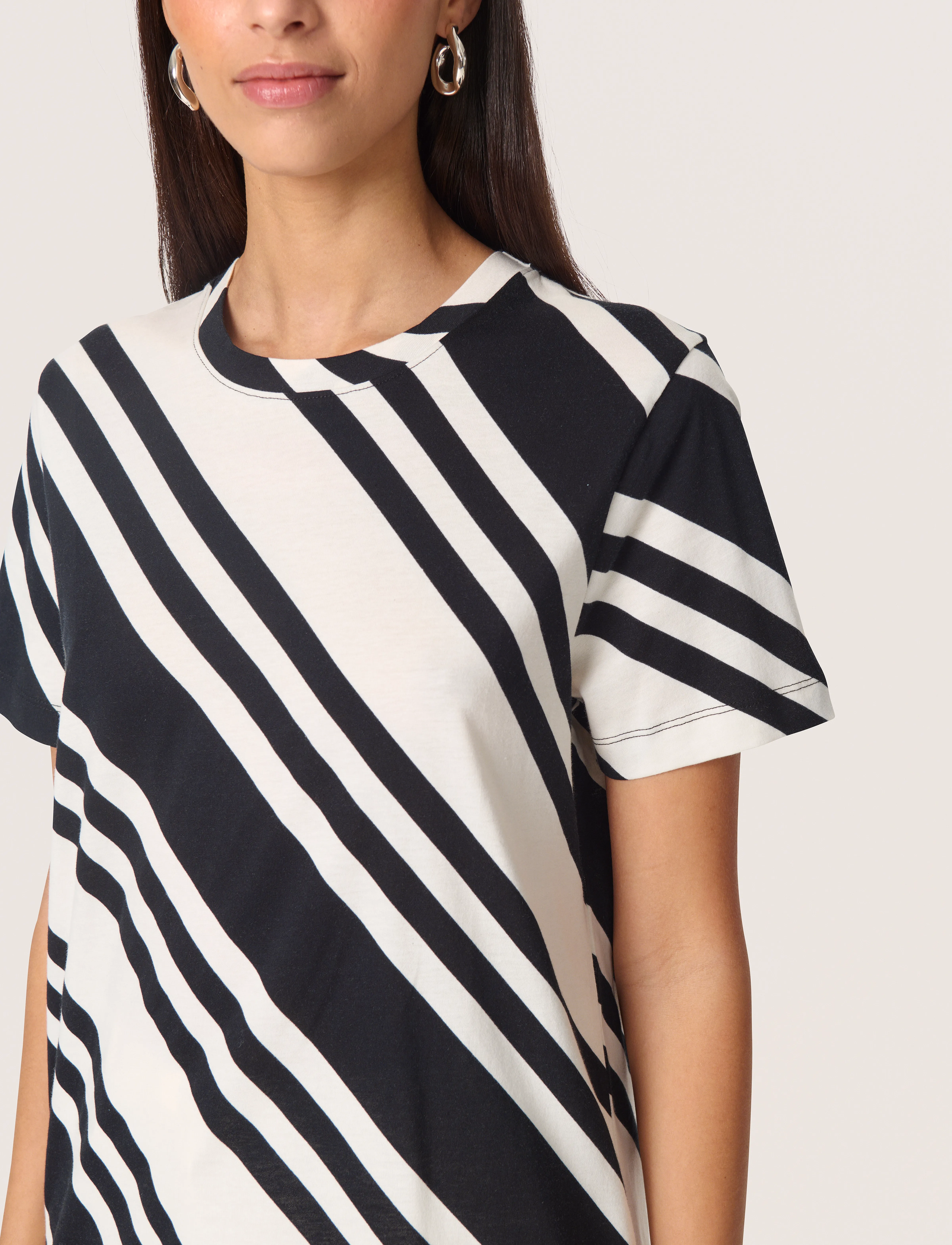Soaked - SLAeve Tee - t-shirts - white and black diagonal - 5