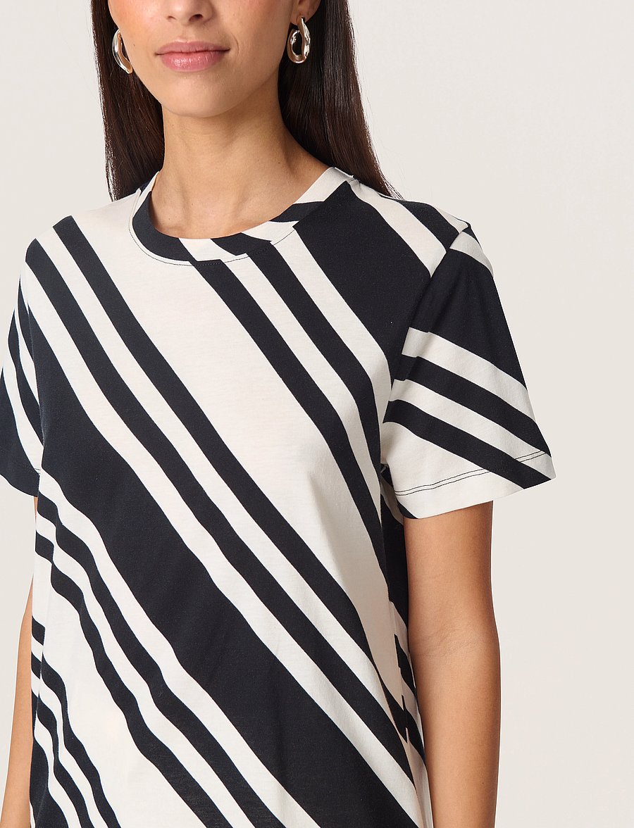 Soaked - SLAeve Tee - t-shirts - white and black diagonal - 5