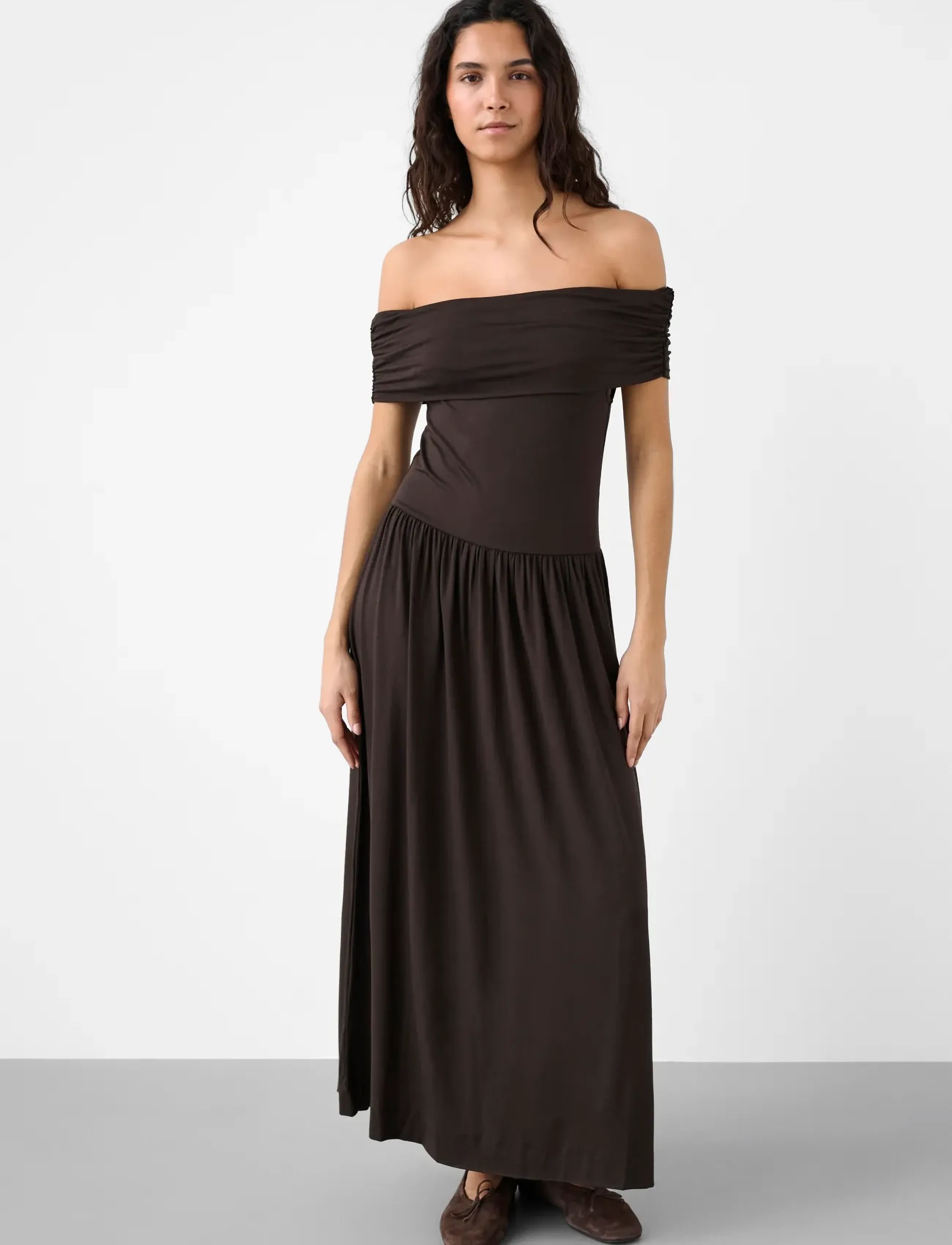 Soaked - SLHanadi Off Shoulder Dress - sommerkleider - chocolate torte - 3