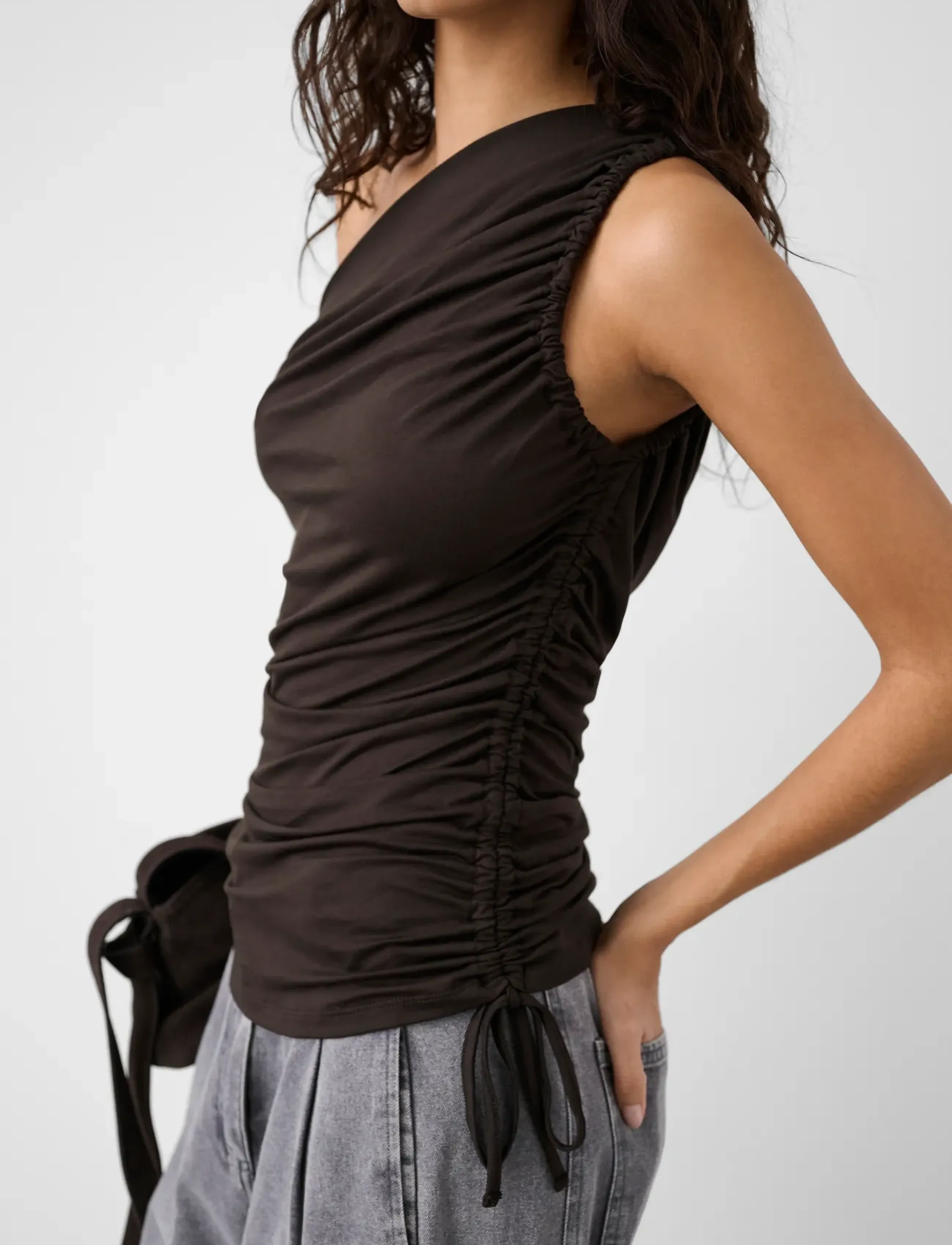 Soaked - SLHanadi One Shoulder Top - Ärmellose tops - chocolate torte - 5