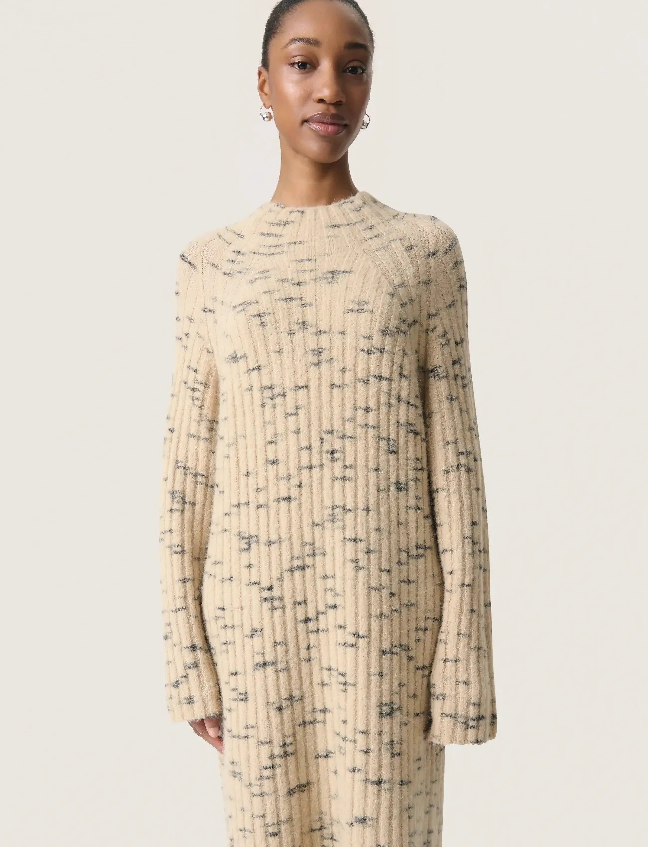 Soaked SLLiora Dress - Transitional Layering - DOESKIN / beige