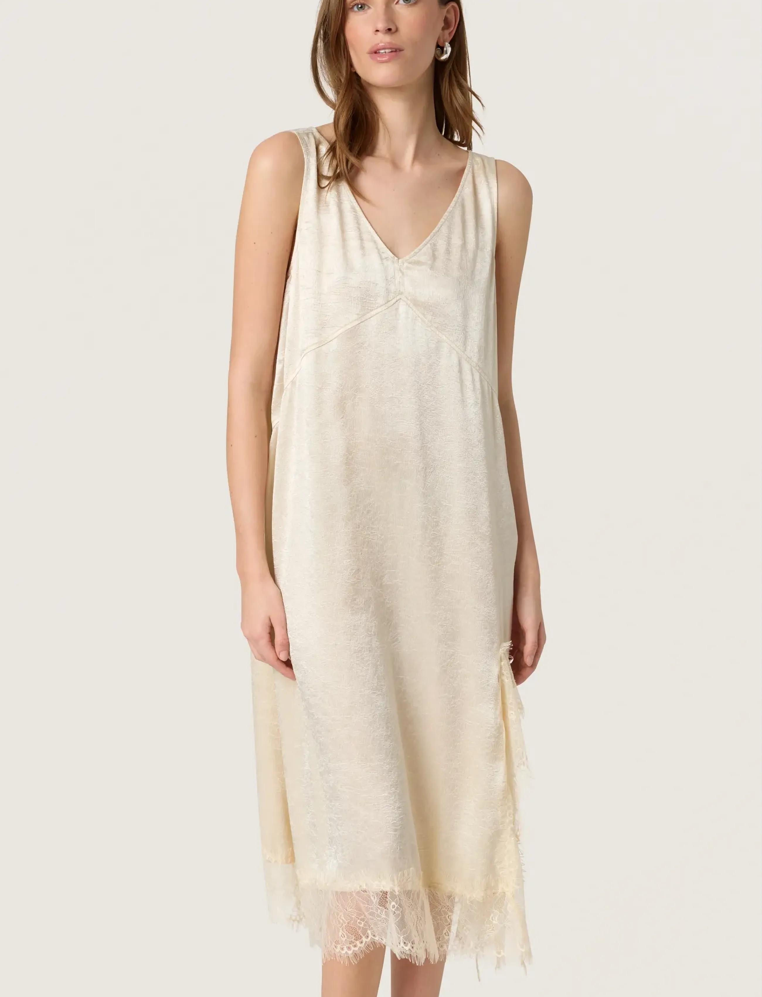 Soaked Slyennah Midi Dress midiklänningar dam – bild 6