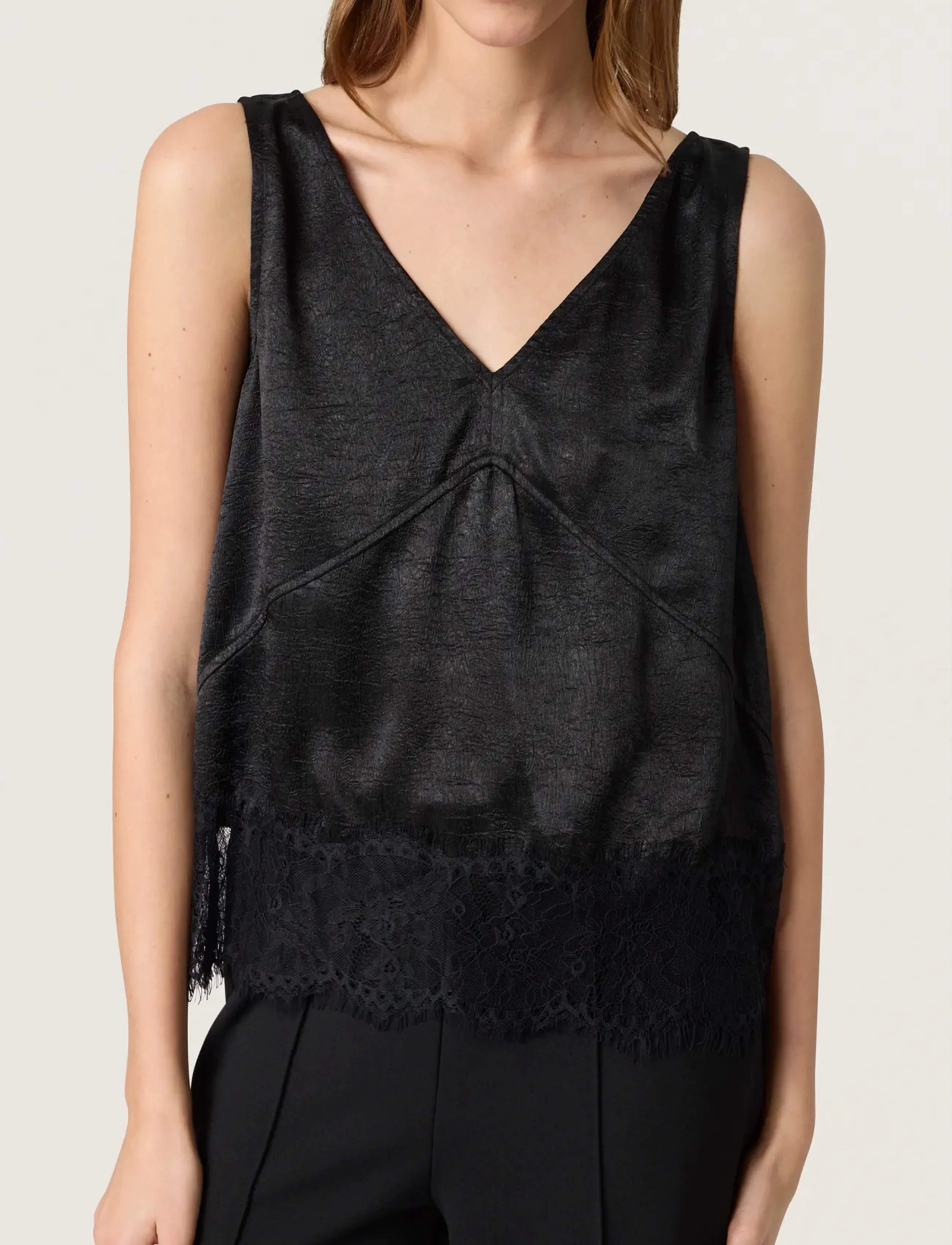 Soaked - SLYennah Top - ermeløse bluser - black - 5