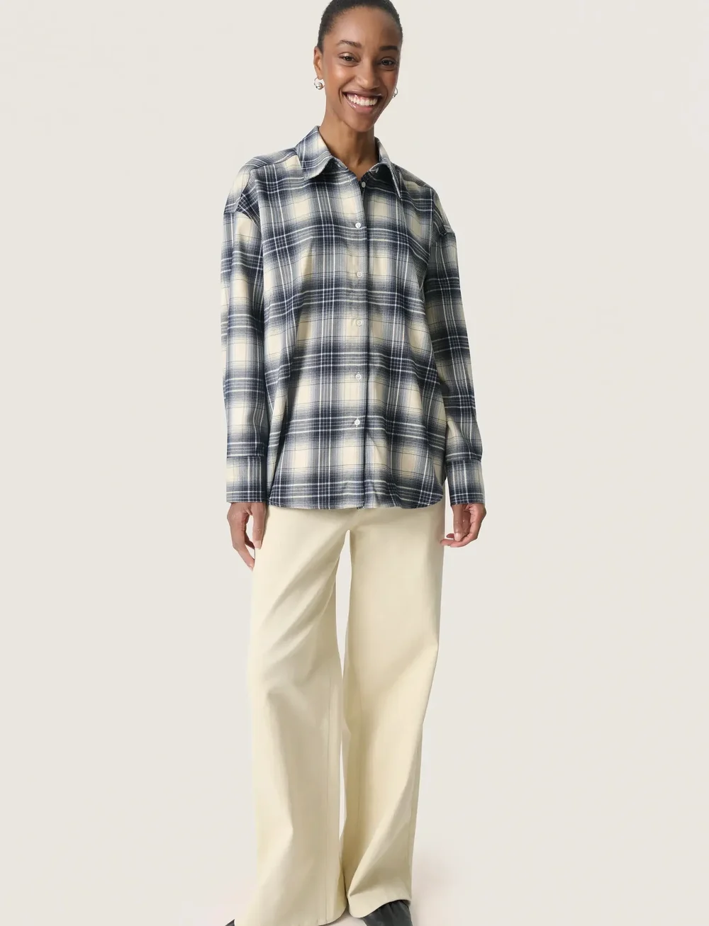 Soaked in Luxury - SLPamala Shirt LS - langærmede skjorter - navy checks - 3