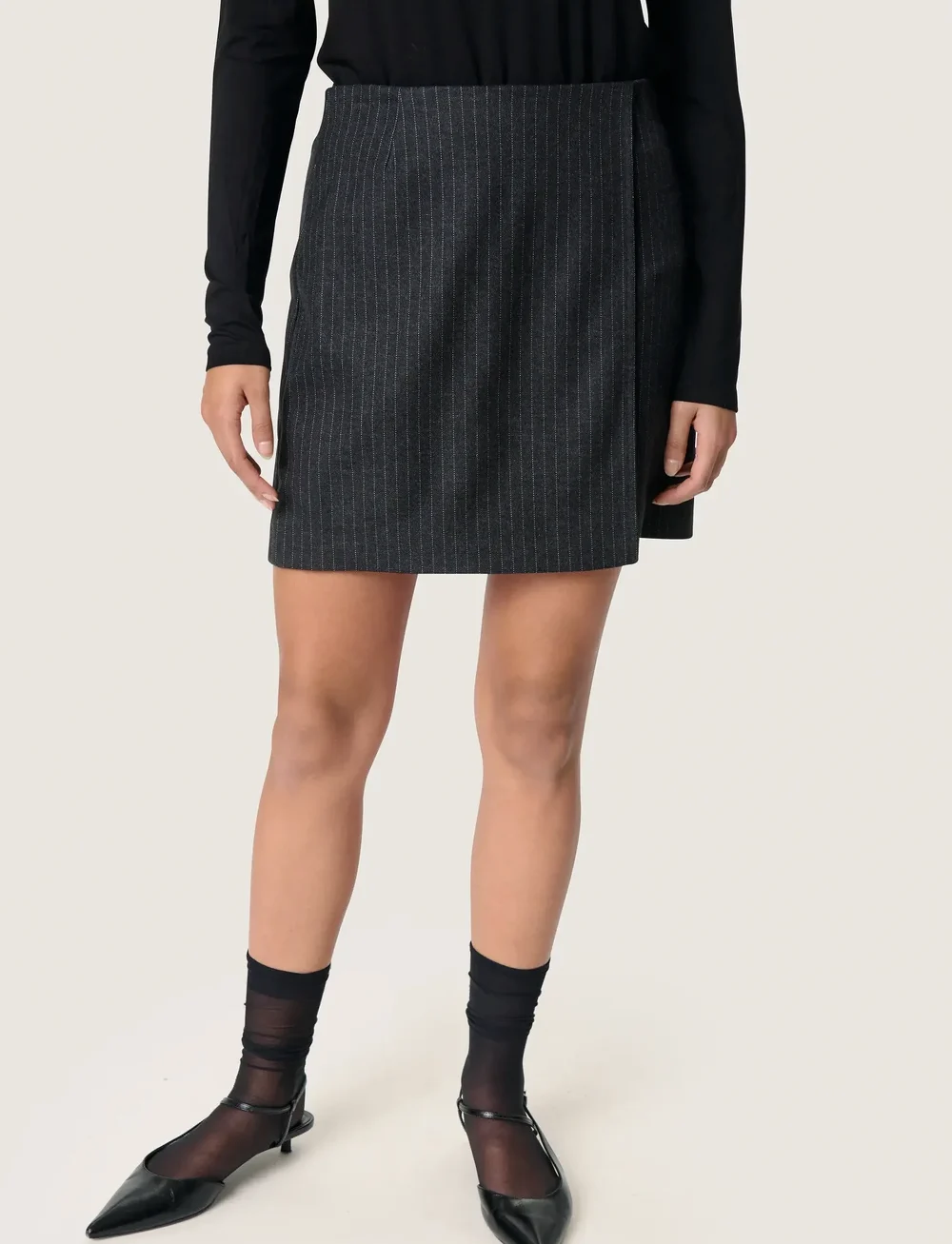 Soaked in Luxury - SLMalodi Mini Skirt - korte nederdele - grey melange pinstripe - 0