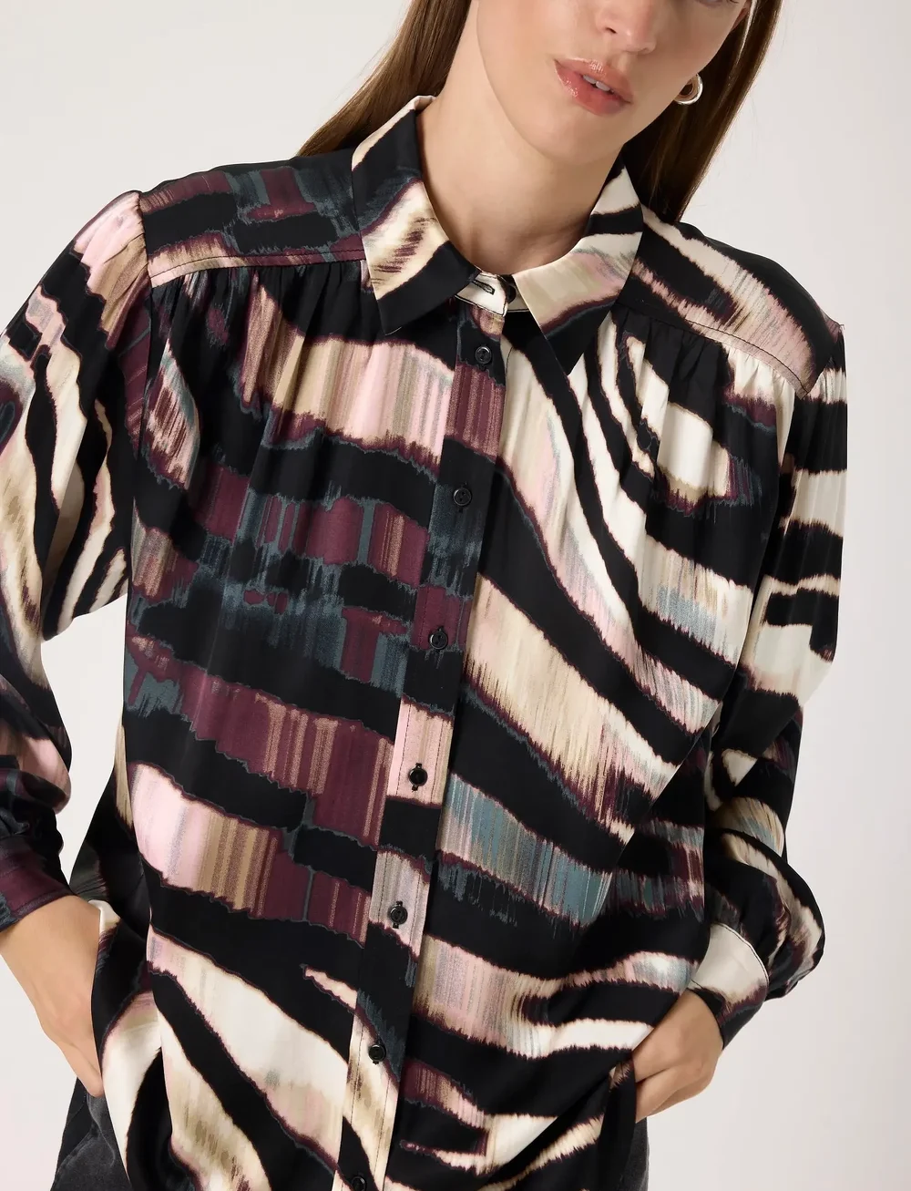 Soaked in Luxury - SLCiela Ebba Shirt LS - långärmade skjortor - animalistic print - 5