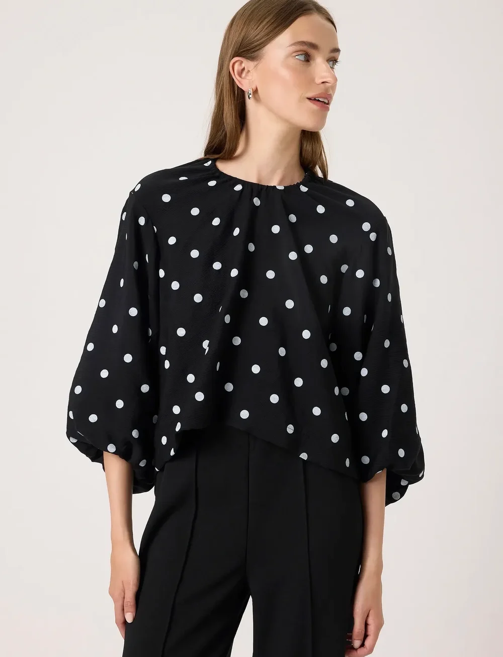 Soaked in Luxury - SLIdola Blouse SS - long sleeved blouses - black and white dots - 0