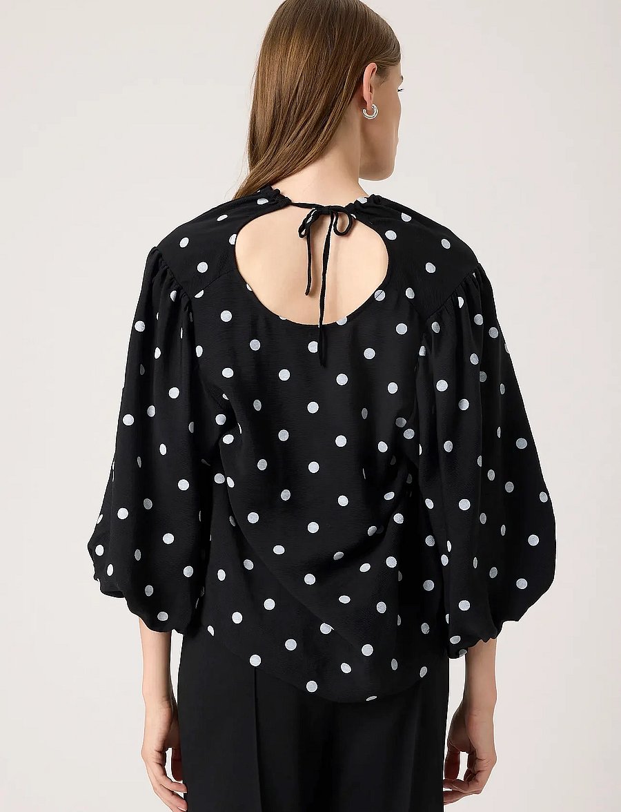 Soaked - SLIdola Blouse SS - langærmede bluser - black and white dots - 4