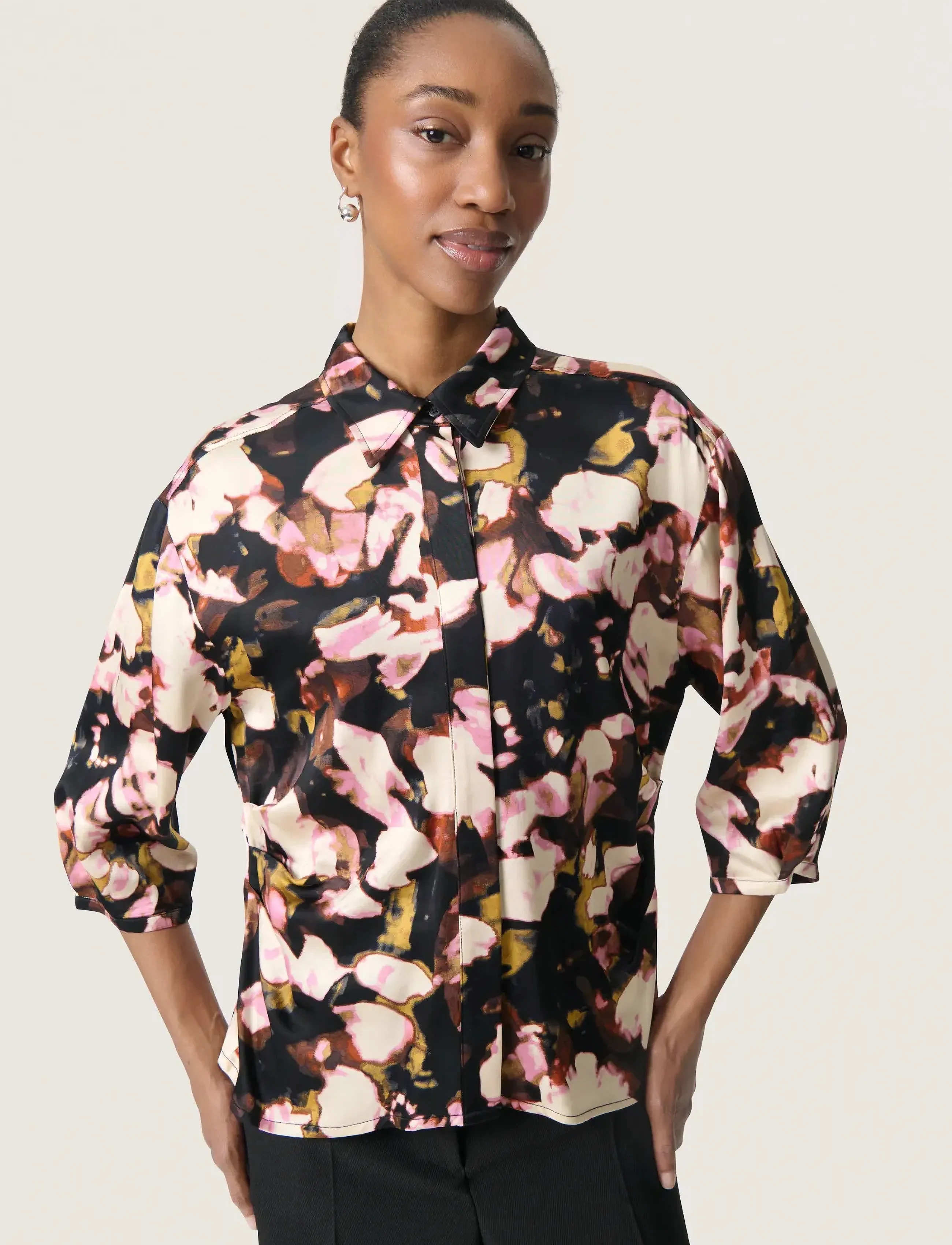 Soaked - SLCinna Elly Shirt SS - kurzärmlige hemden - chocolate autumn leaves - 0