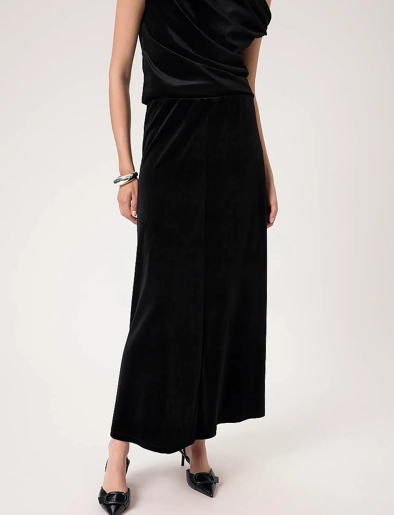 Soaked in Luxury - SLVelera Skirt - midiseelikud - black - 0