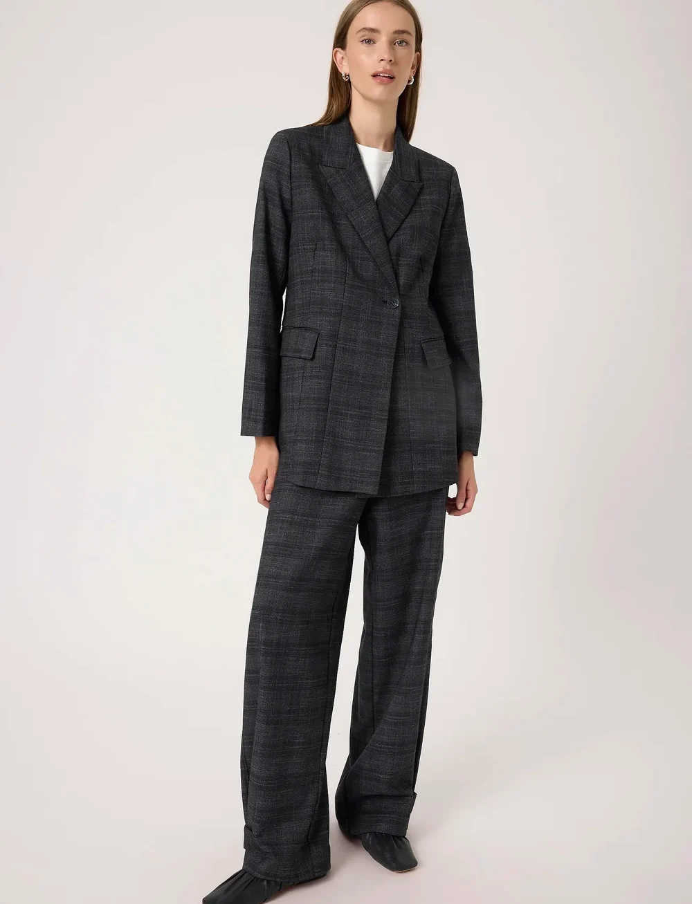 Soaked in Luxury - SLEvonne Fitted Blazer - dobbeltradede blazere - black suiting check - 3