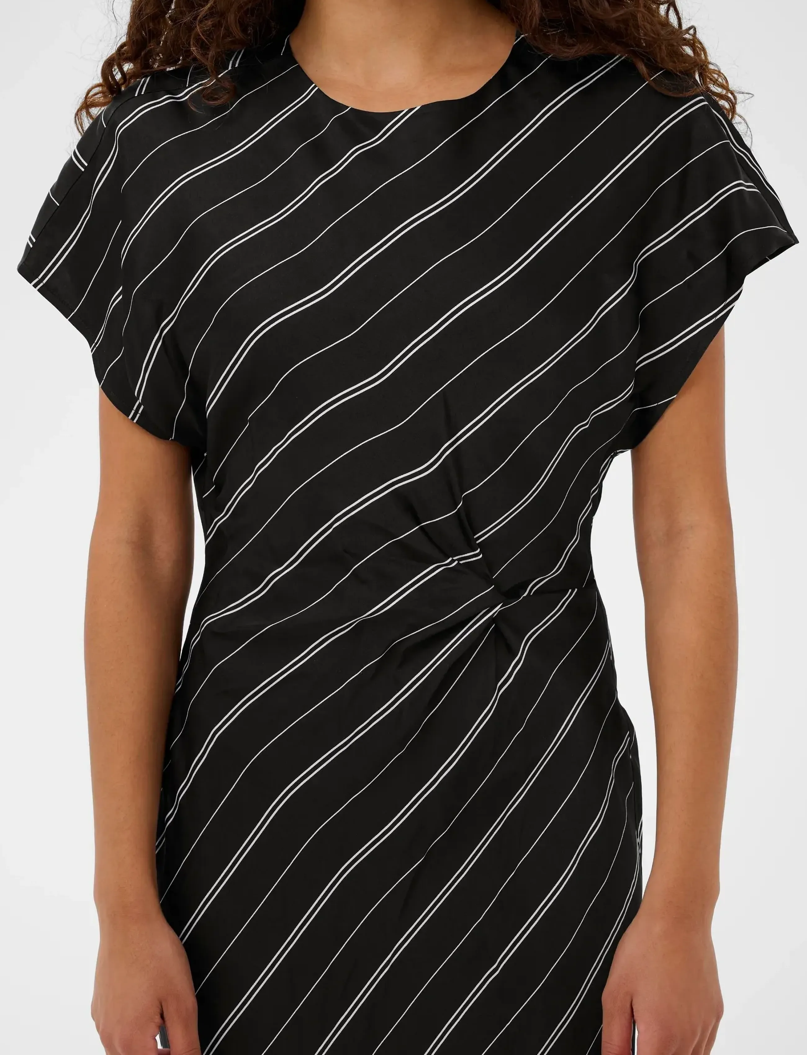 Soaked - SLMarcela Mirmir Printed Dress - midi kjólar - black w white stripes - 5