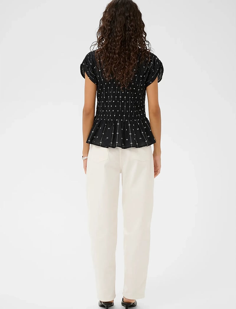 Soaked in Luxury - SLAmelie Blouse - lühikeste varrukatega pluusid - black w white dobby - 3