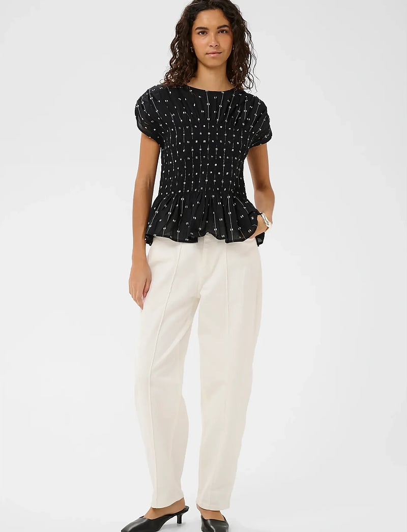 Soaked in Luxury - SLAmelie Blouse - lühikeste varrukatega pluusid - black w white dobby - 4