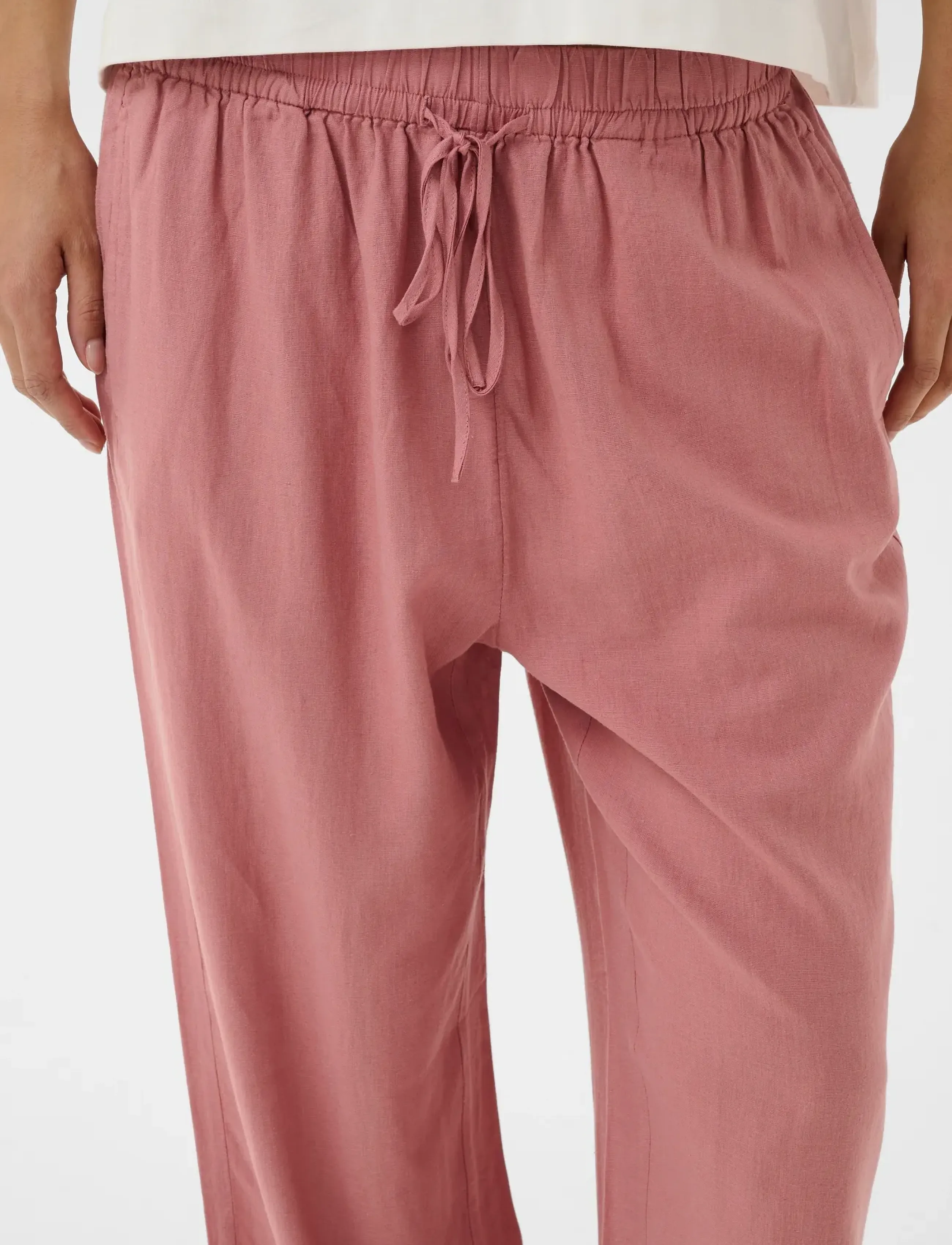 Slaria Pants 4