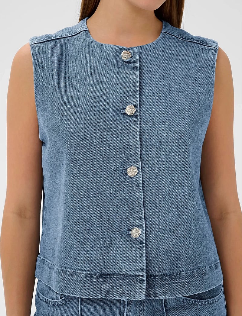 Soaked in Luxury - SLRinatina Waistcoat - denimveste - medium blue denim - 5