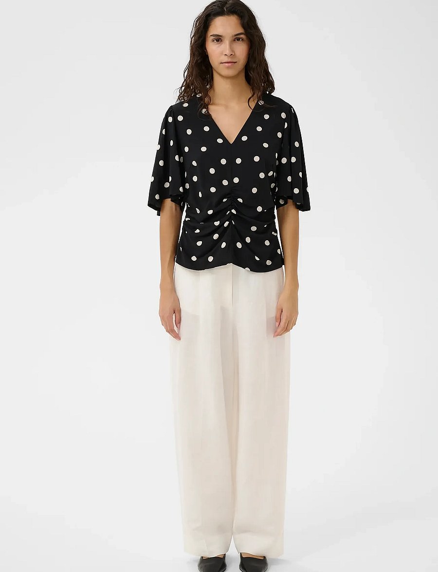 Soaked - SLArjana Ruching Blouse SS - kortærmede bluser - black with oatmeal dot - 3