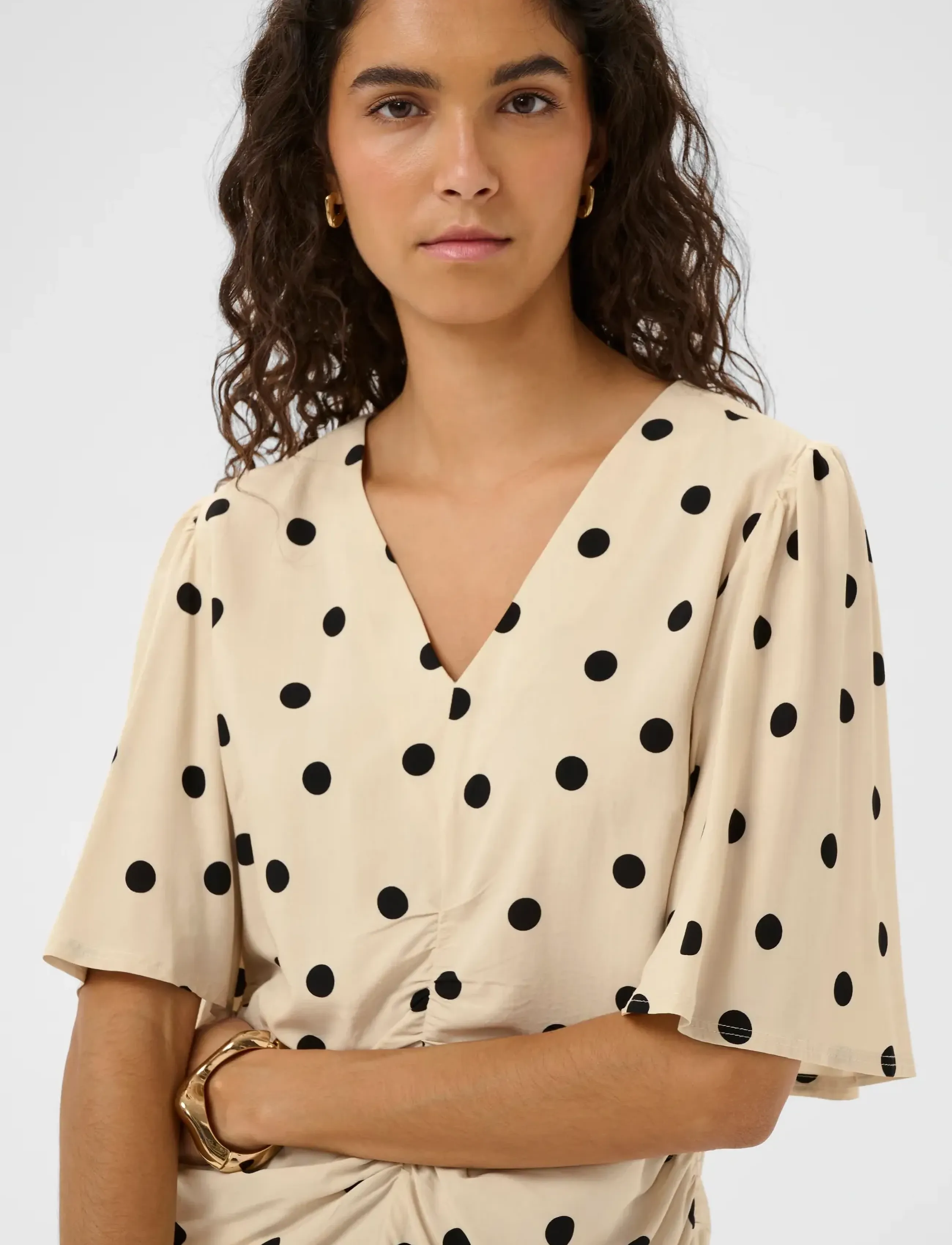 Soaked - SLArjana Ruching Blouse SS - kortærmede bluser - oatmeal with black dots - 5
