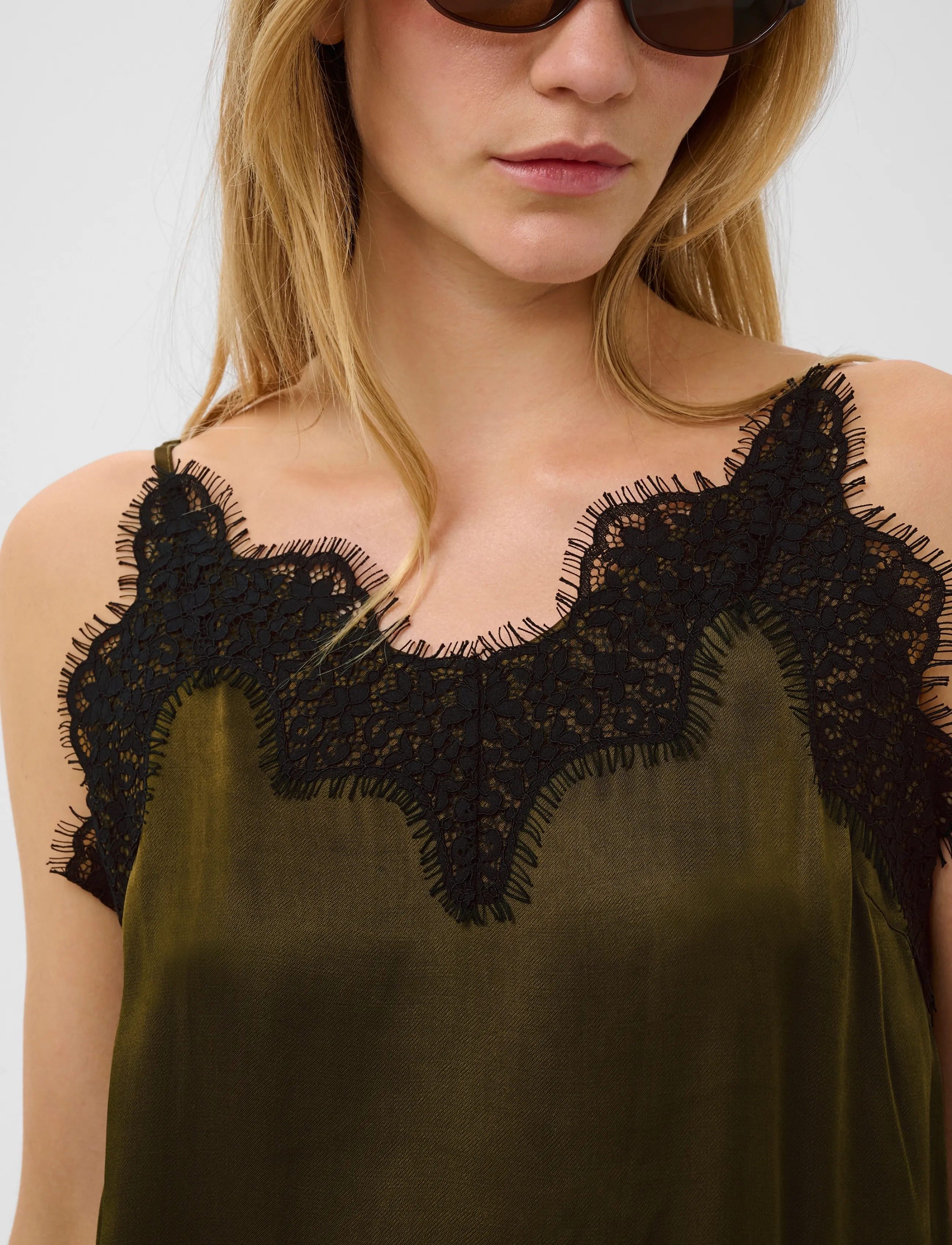 Soaked Slirini Lace Top toppar dam – bild 4