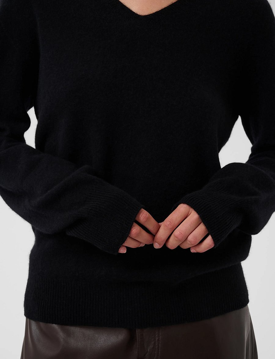 Soaked - SLSida Seamless V-Neck Pullover - pullover - black - 5