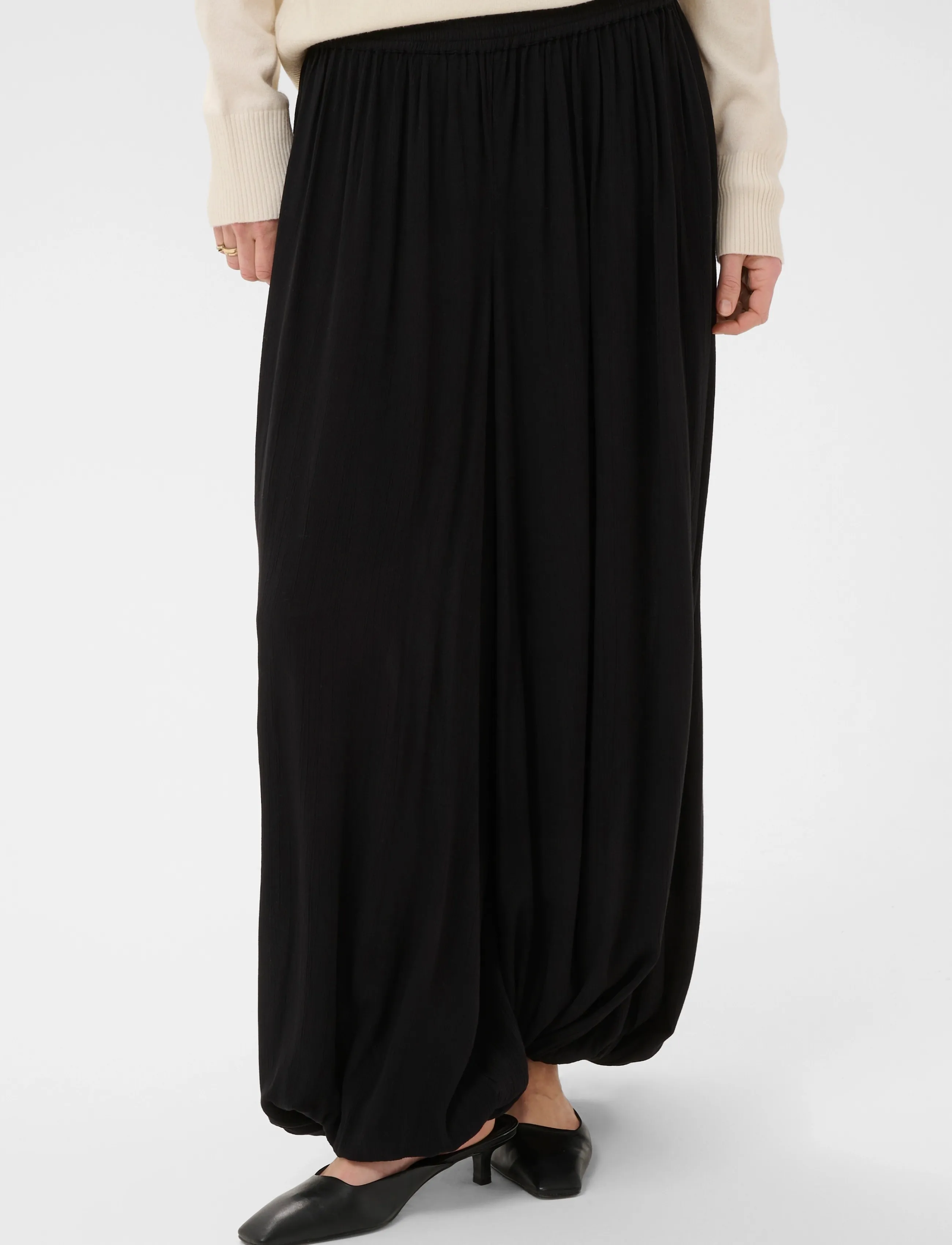 Soaked Slzaya Balloon Pants, S, Black, Trousers > Barrel Trousers, Dame