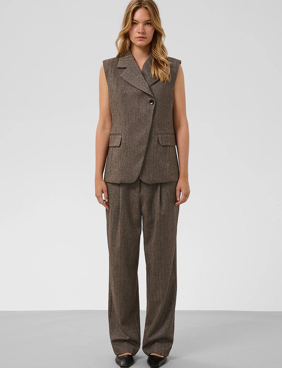 Soaked - SLKango Waistcoat - spring jackets - ganache herringbone - 3