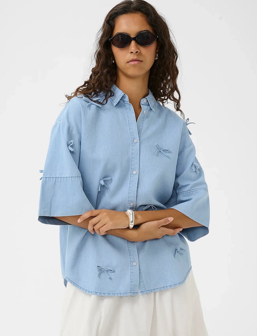 Soaked - SLAdelita Aria Bow Shirt SS - kortærmede skjorter - light blue denim - 0