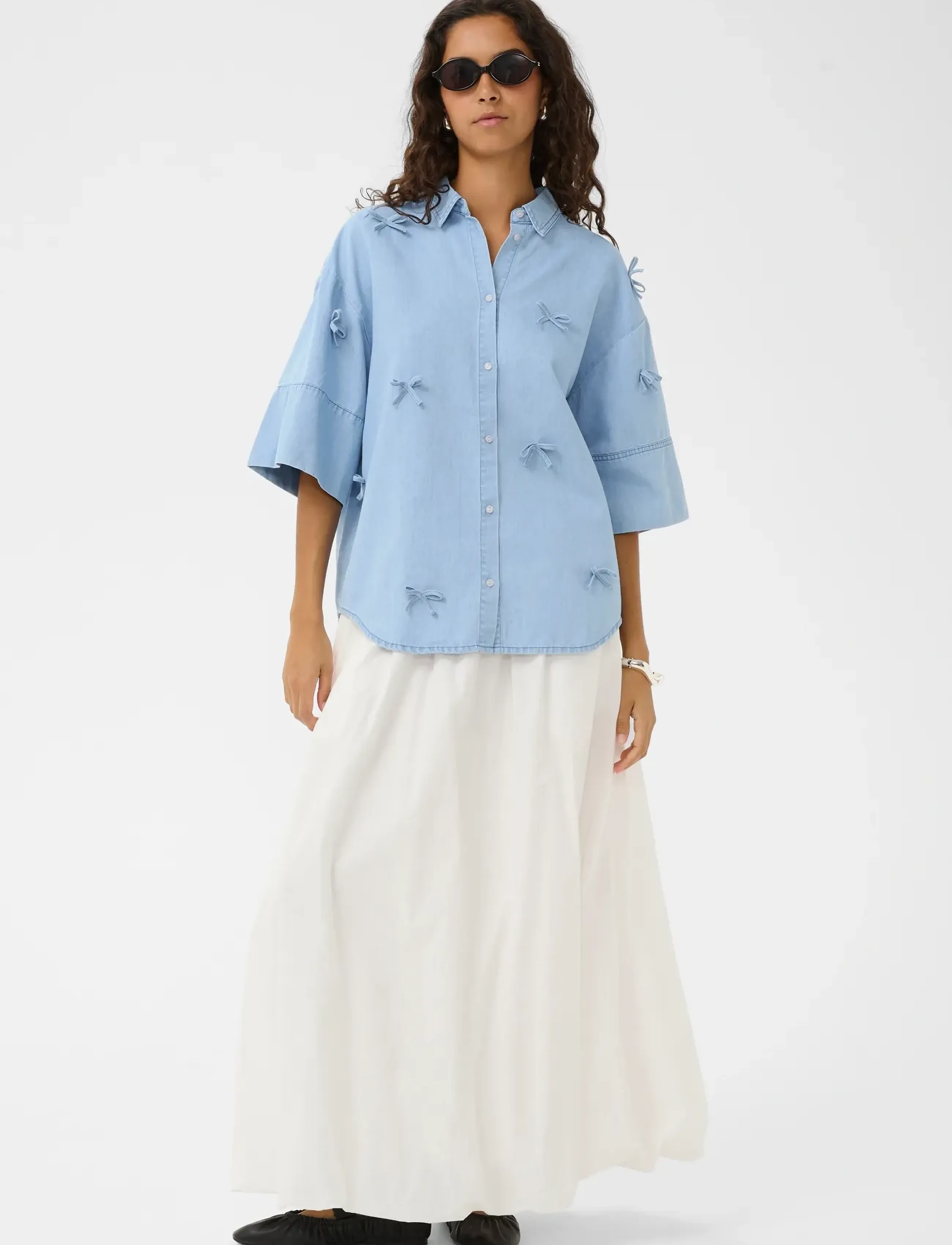 Soaked - SLAdelita Aria Bow Shirt SS - kortærmede skjorter - light blue denim - 3