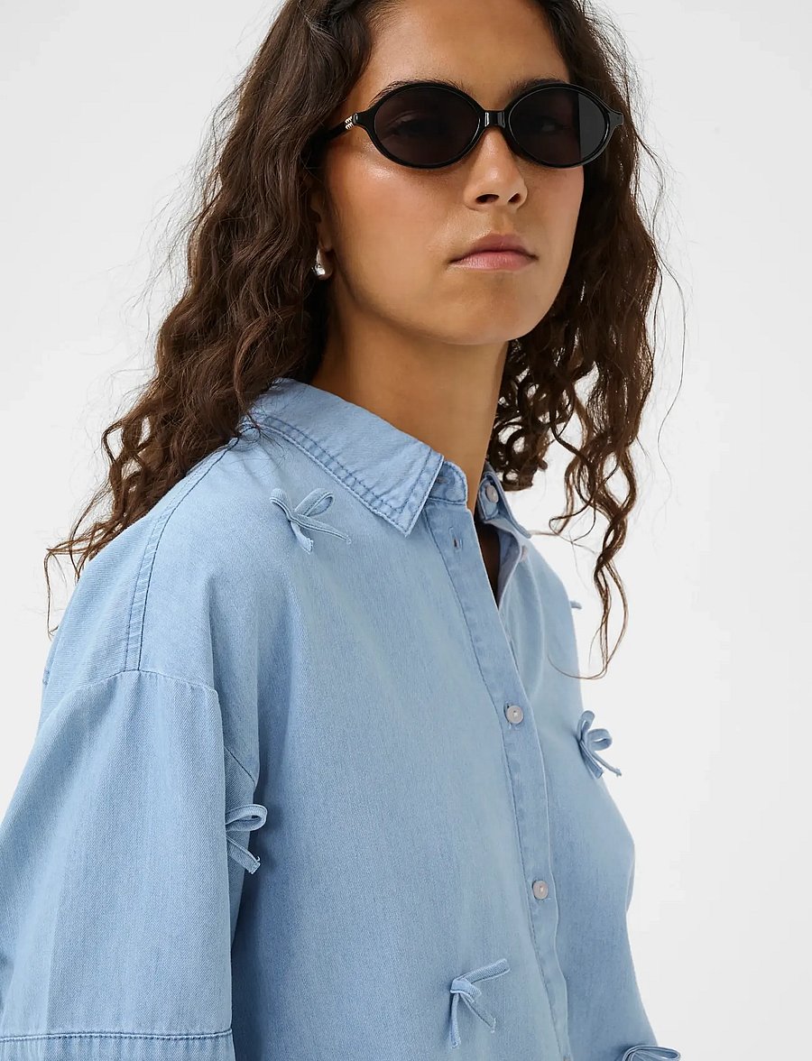 Soaked - SLAdelita Aria Bow Shirt SS - kortærmede skjorter - light blue denim - 5