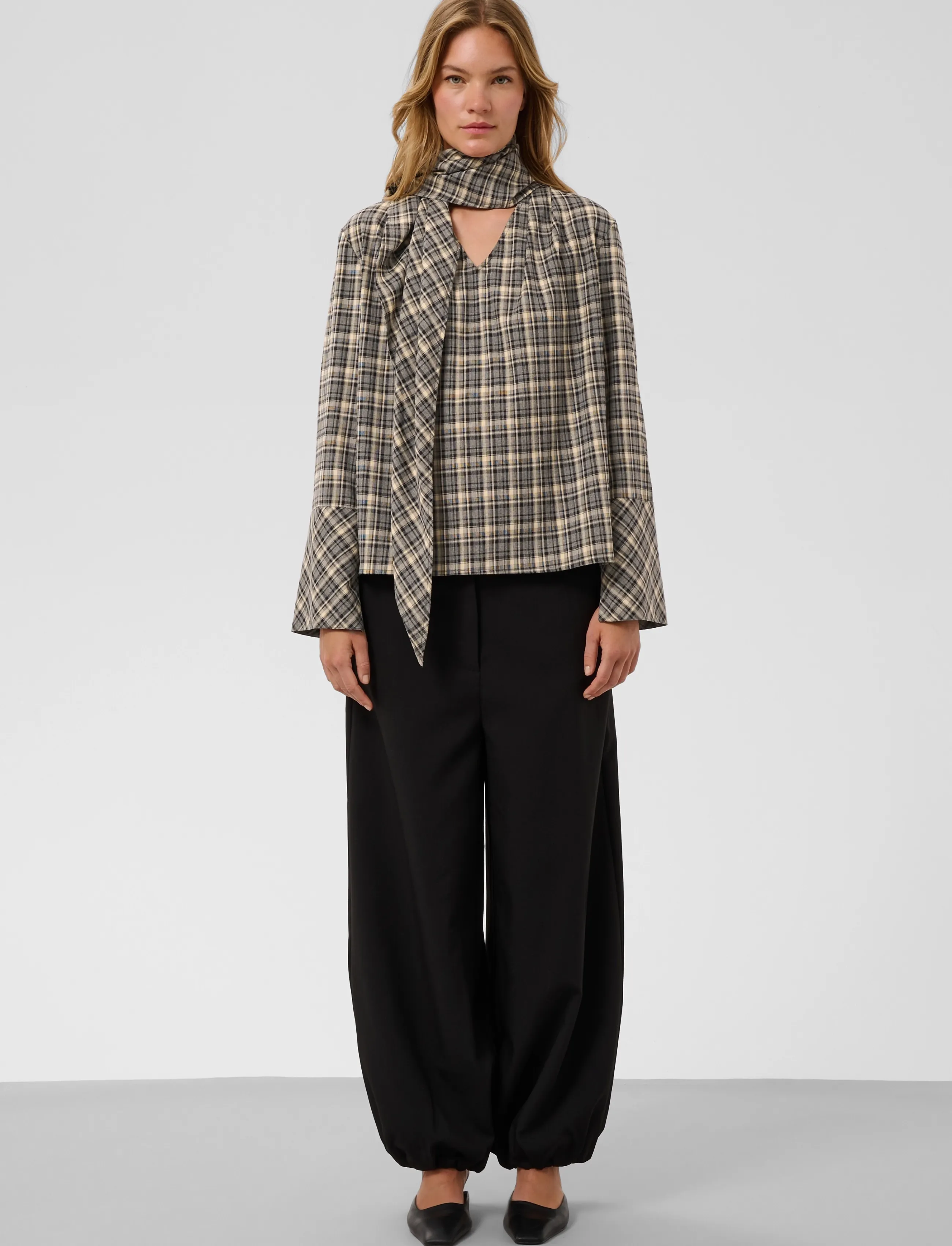 Soaked - SLShiba Blouse - black and cream check - 3