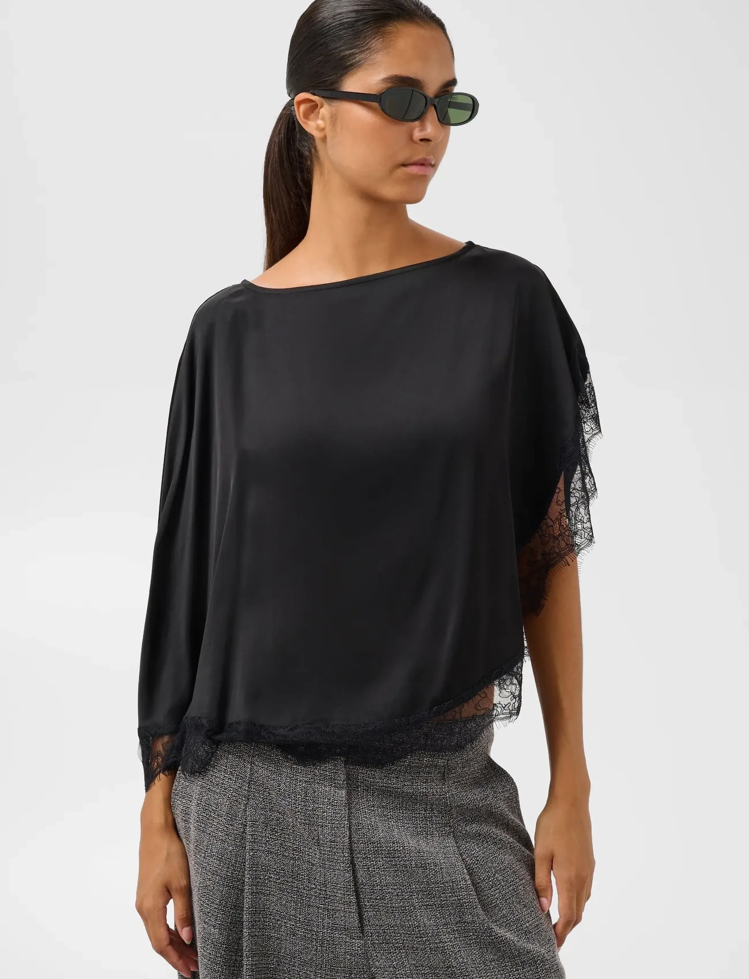 Soaked - SLCinna Lace Cape - speciella tillfällen - black - 3